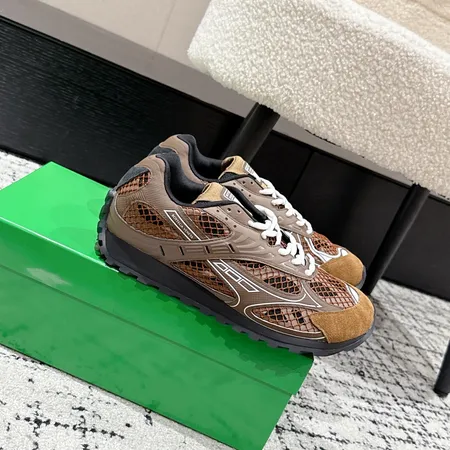 ボッテガ ヴェネタ カジュアルシューズ