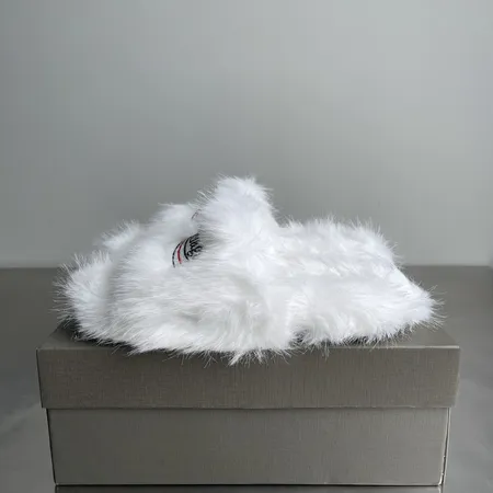 バレンシアガ スリッパ