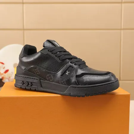 ルイヴィトン カジュアルシューズ