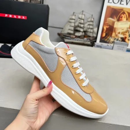 プラダ スニーカー