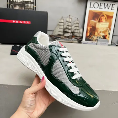 プラダ スニーカー