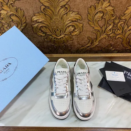 プラダ カジュアルシューズ