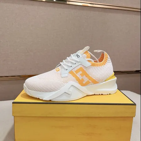 フェンディ スニーカー