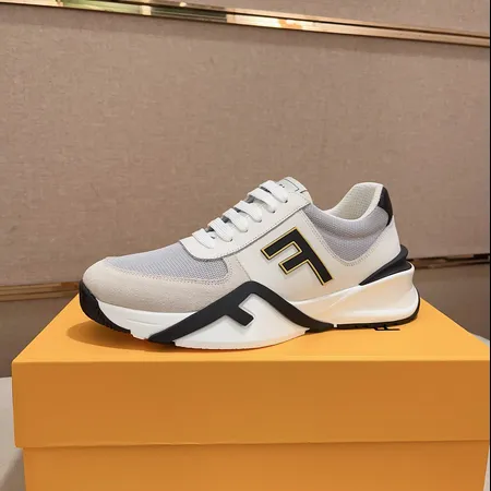 フェンディ スニーカー