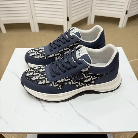 ディオール カジュアルシューズ