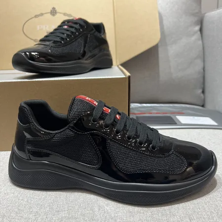 プラダ カジュアルシューズ