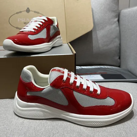 プラダ カジュアルシューズ