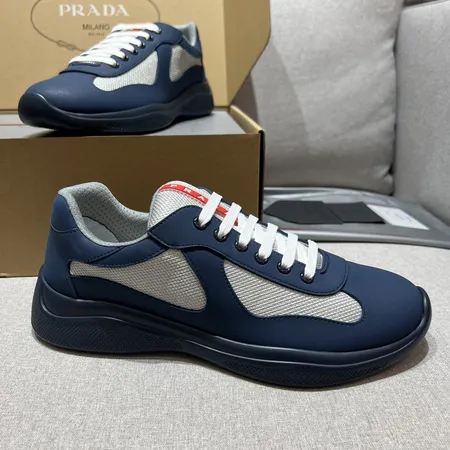プラダ カジュアルシューズ