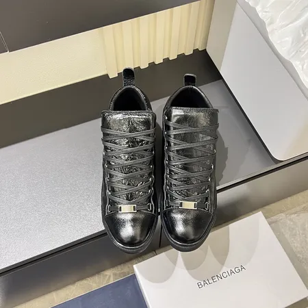 バレンシアガ カジュアルシューズ