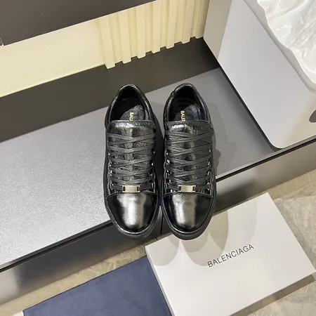 バレンシアガ カジュアルシューズ