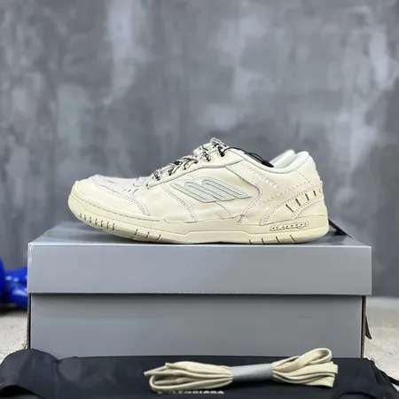 バレンシアガ カジュアルシューズ