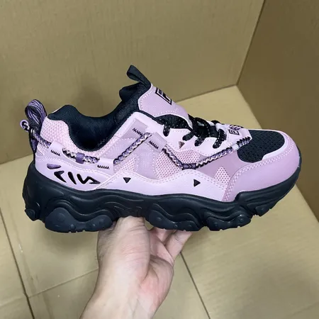 フィラ スニーカー