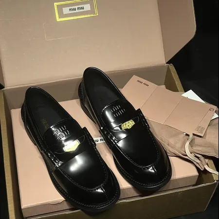 ミュウミュウ ビジネスシューズ