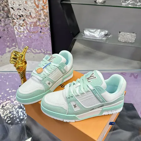 ルイヴィトン カジュアルシューズ