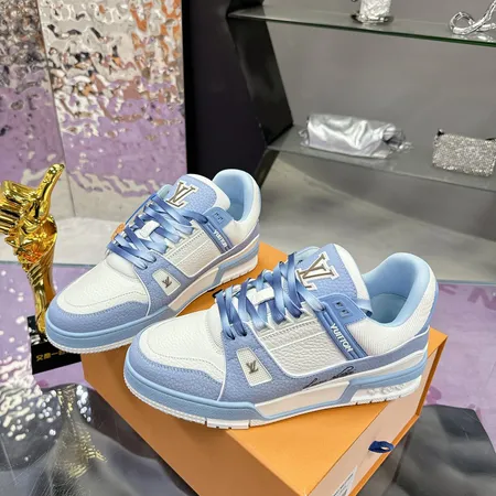 ルイヴィトン カジュアルシューズ