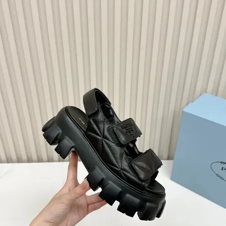 プラダ サンダル