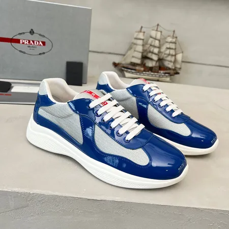 プラダ カジュアルシューズ