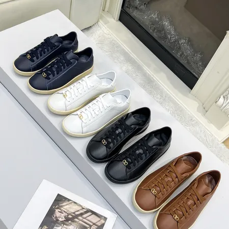 ヴァレンティノ カジュアルシューズ