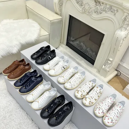 ヴァレンティノ カジュアルシューズ