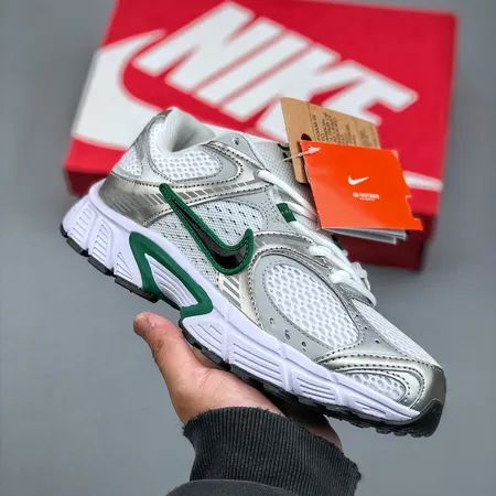 ナイキ スニーカー