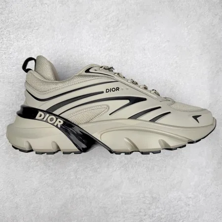 ディオール スニーカー