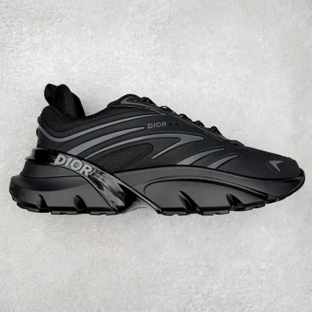 ディオール スニーカー