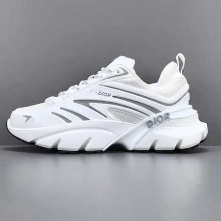 ディオール スニーカー