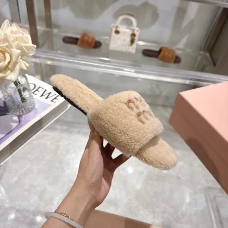 ミュウミュウ スリッパ