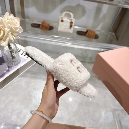 ミュウミュウ スリッパ