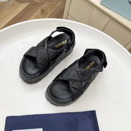 プラダ サンダル