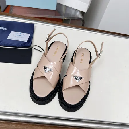 プラダ サンダル