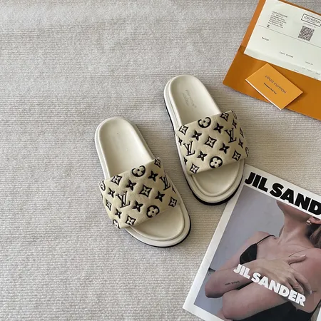 ルイヴィトン スリッパ