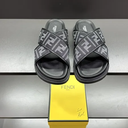 フェンディ スリッパ