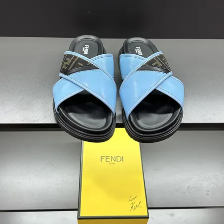 フェンディ スリッパ