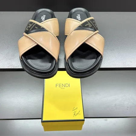 フェンディ スリッパ