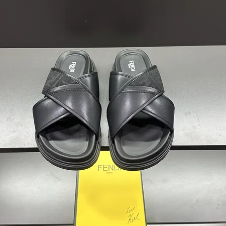 フェンディ スリッパ