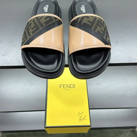 フェンディ スリッパ