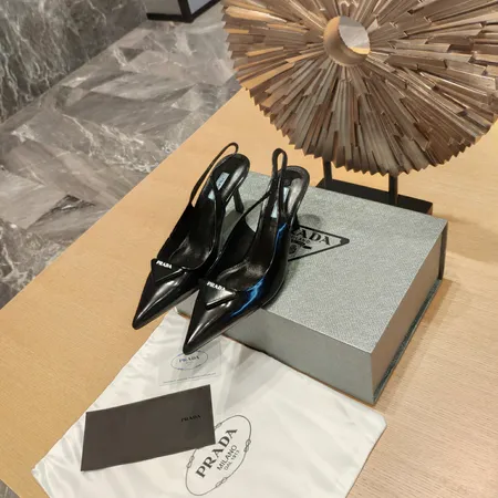プラダ サンダル
