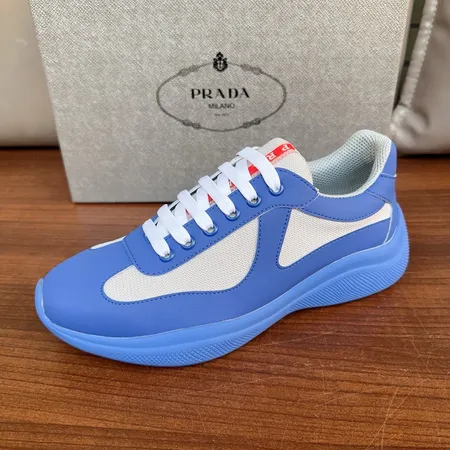 プラダ スニーカー