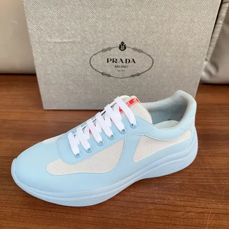 プラダ スニーカー