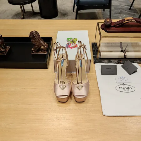 プラダ サンダル