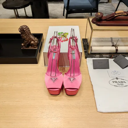 プラダ サンダル