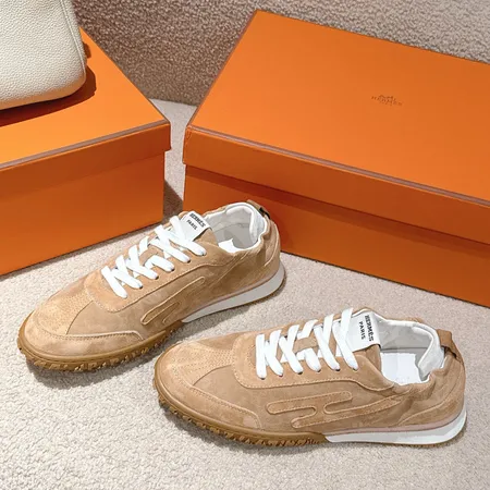 エルメス スニーカー