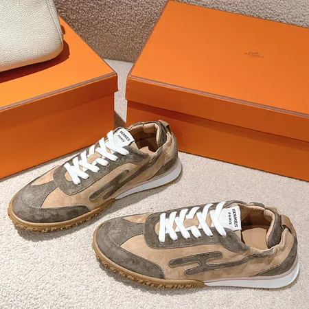 エルメス スニーカー