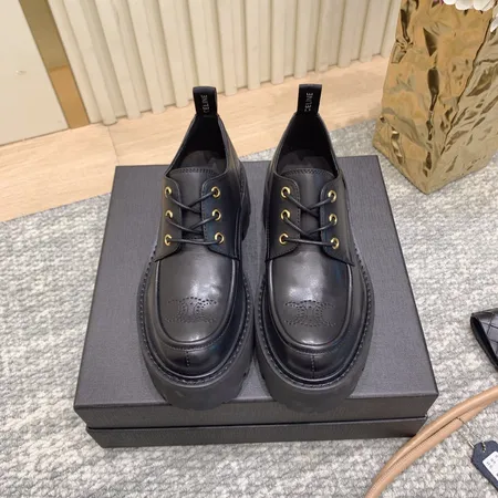 セリーヌ カジュアルシューズ