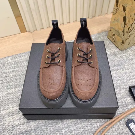 セリーヌ カジュアルシューズ