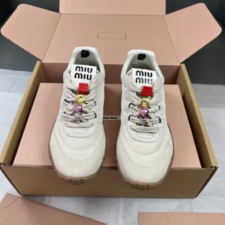 ミュウミュウ スニーカー
