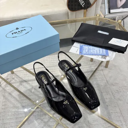 プラダ サンダル