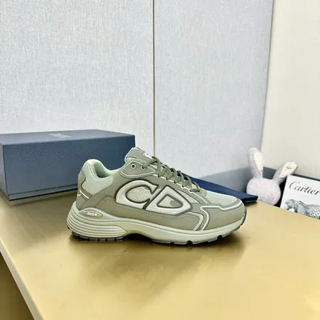 ディオール スニーカー