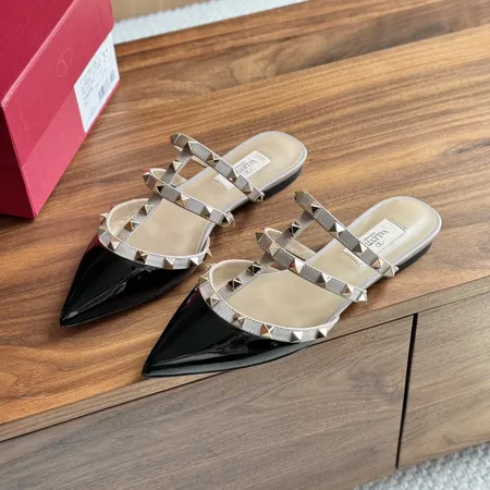 ヴァレンティノ スリッパ